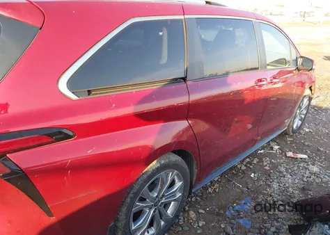 2021 Toyota Sienna Platinum z USA, uszkodzony, nr VIN 5TDERKEC2MS006850